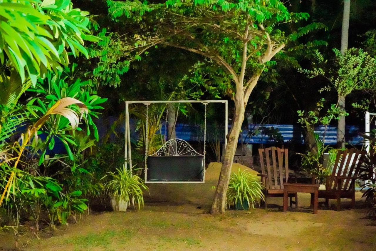 Anoo Beach Villa Trincomalee Exterior foto